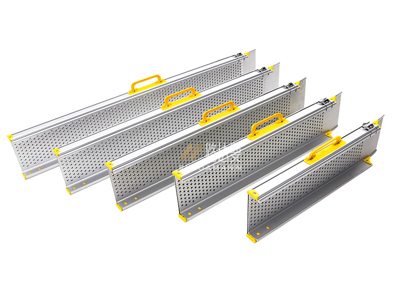 Inclined springboard for disabled aluminum alloy steps